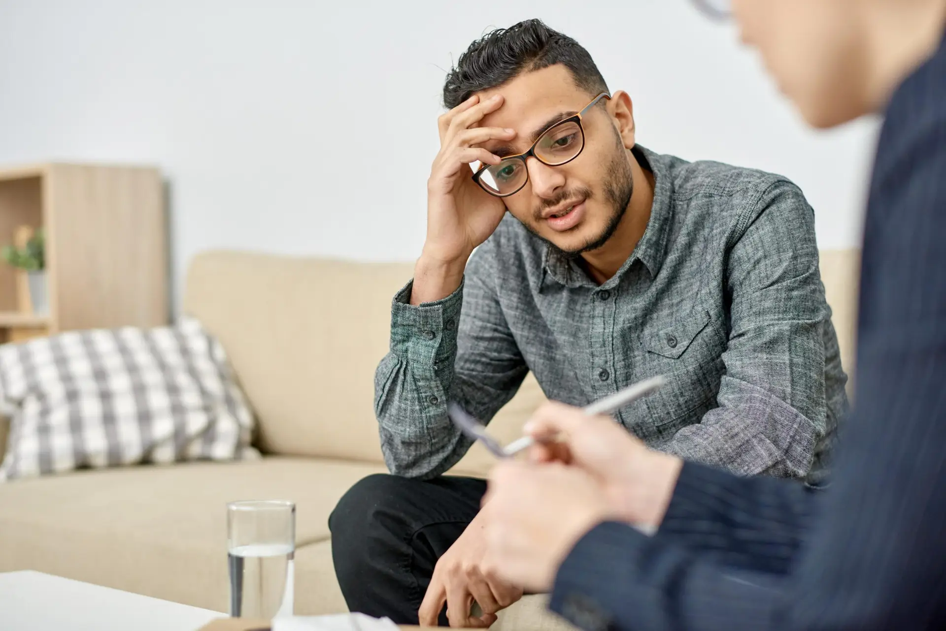 Therapy session at the best dual diagnosis treatment centers